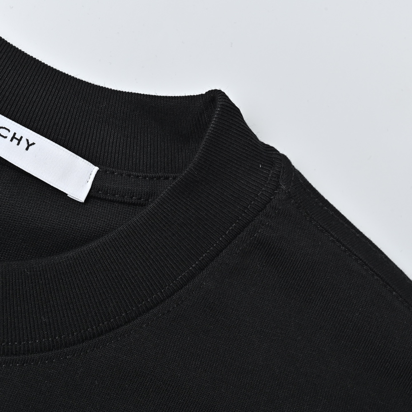Givenchy/纪梵希 斑驳字母印花短袖T恤