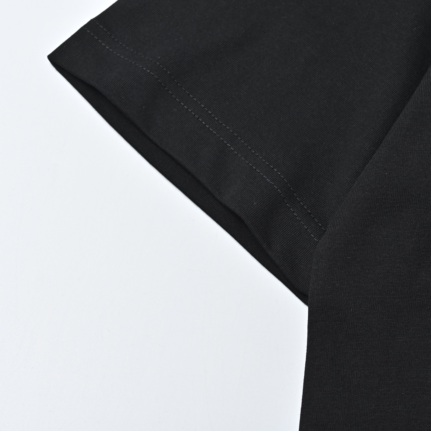 Givenchy/纪梵希 斑驳字母印花短袖T恤