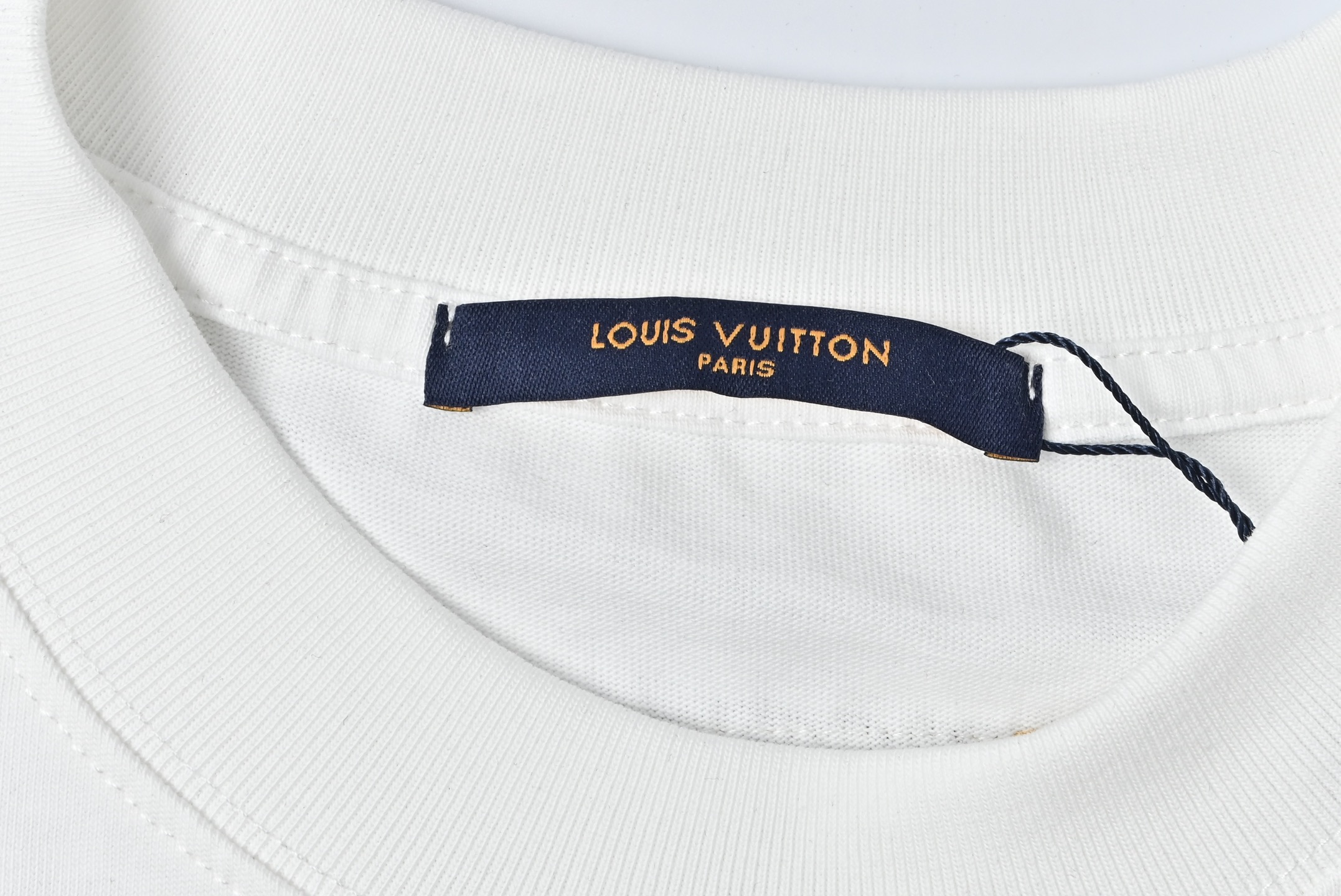 LOUIS VUITTON/路易威登LV 笑脸浮雕徽标短袖T恤