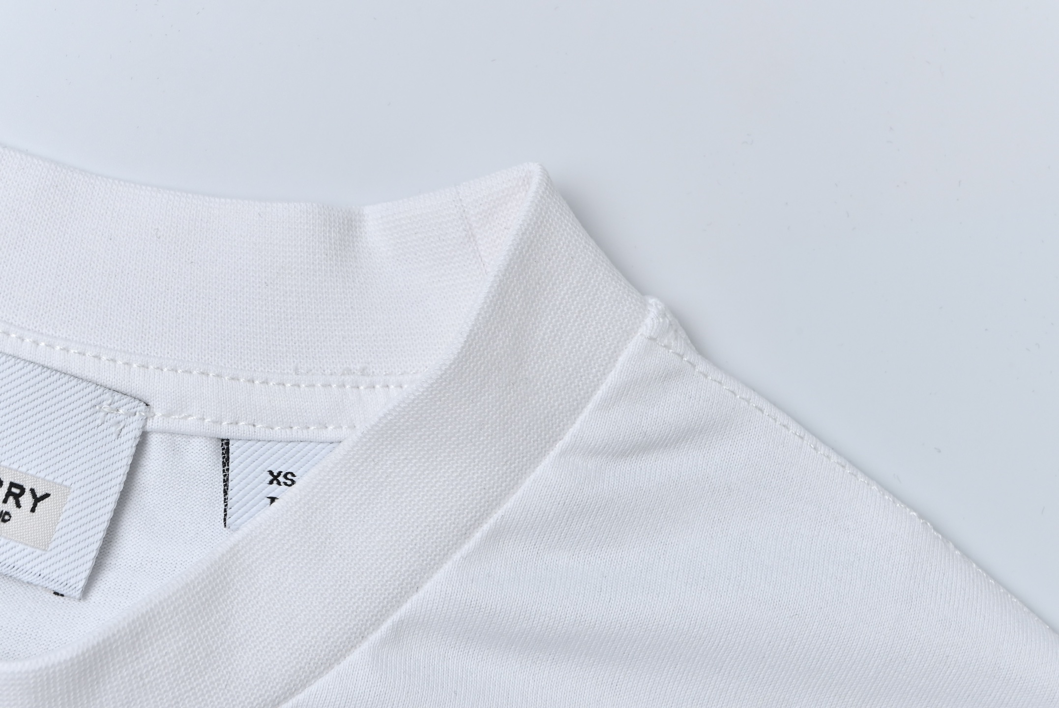 Burberry巴宝莉21ss 伦敦限定短袖