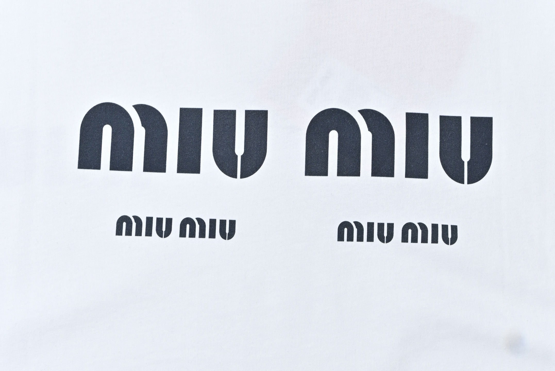 Miumiu 2025春夏款 经典字母个性logo短袖T恤