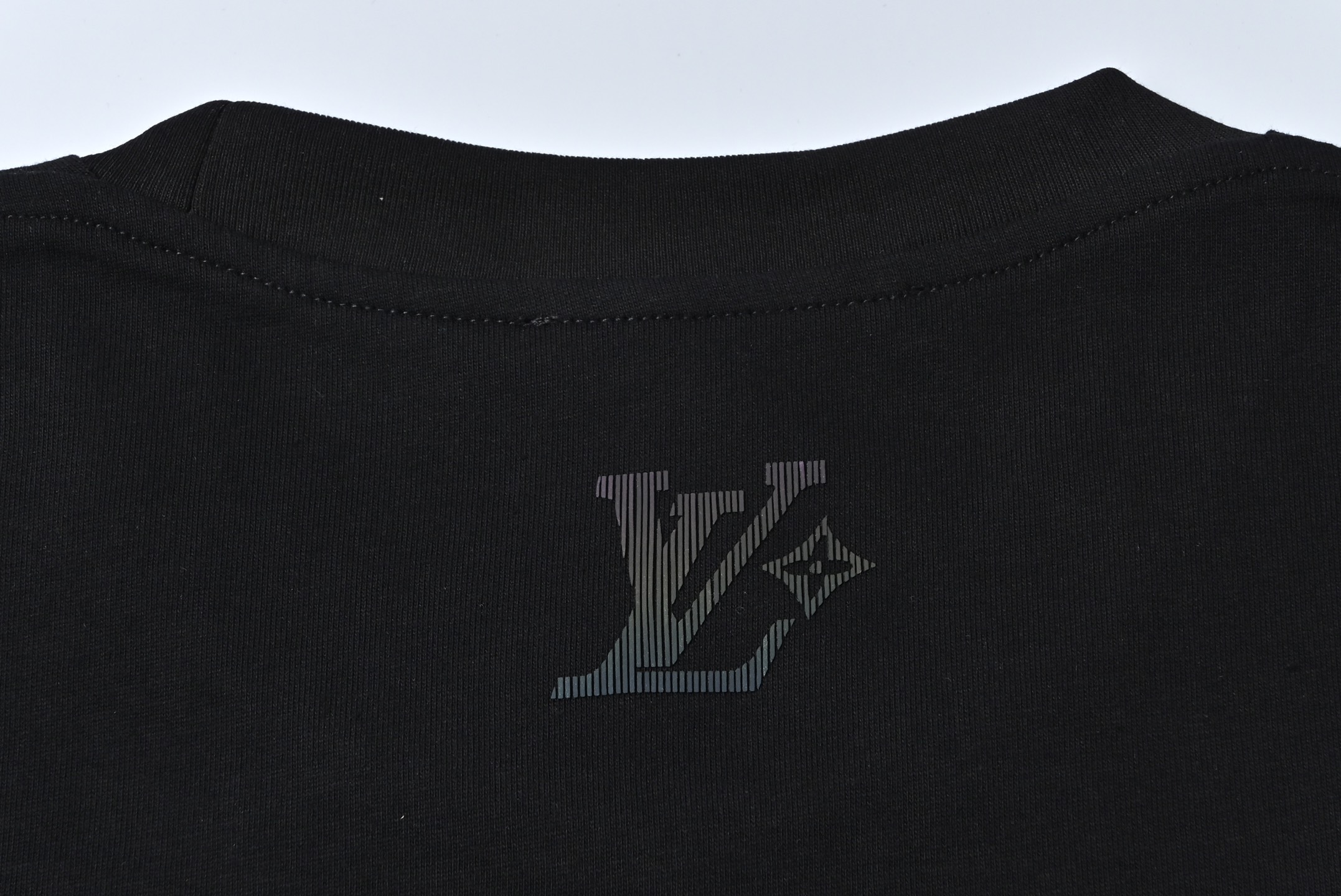 Louis Vuitton 路易威登 镭射虹彩竖纹印花短袖T恤