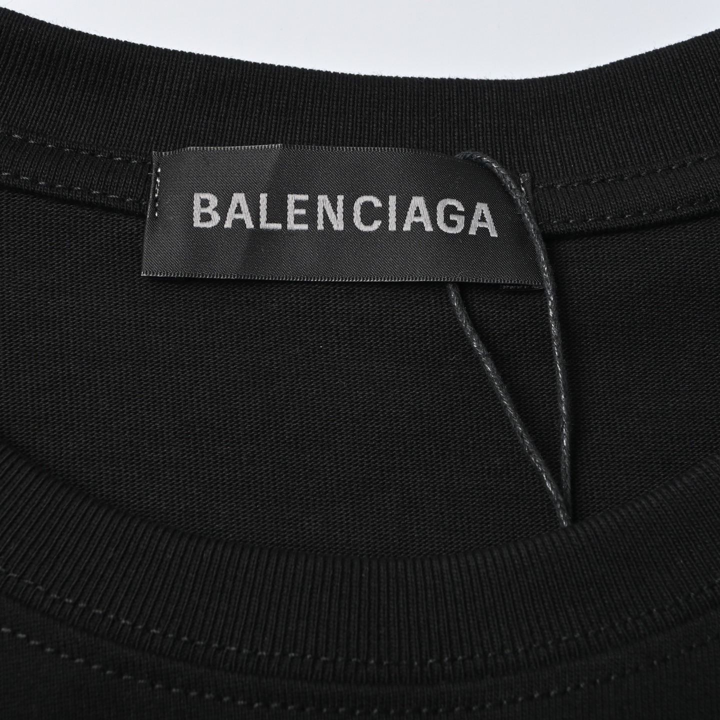 Balenciaga/巴黎世家·经典小标刺绣圆领短袖T恤 黑色 白色-Chinese UA Cheap High Quatity Brand Clothes Bags handbags Sneakers wholesale wholesaler seller from China Factory suppliers Fashion Clothing Shoes best Quality Beautiful Price Balenciaga/巴黎世家·经典小标刺绣圆领短袖T恤 黑色 白色