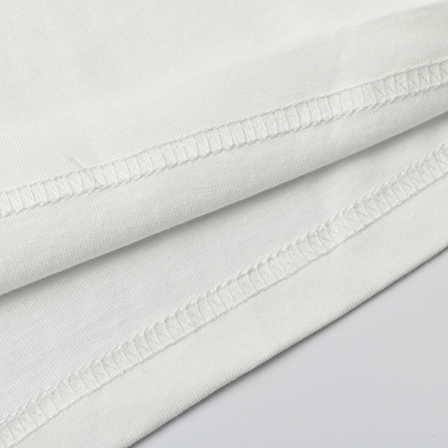 MONCLER蒙口M字母猫耳朵logo圆领短袖T恤-Chinese UA Cheap High Quatity Brand Clothes Bags handbags Sneakers wholesale wholesaler seller from China Factory suppliers Fashion Clothing Shoes best Quality Beautiful Price MONCLER蒙口M字母猫耳朵logo圆领短袖T恤