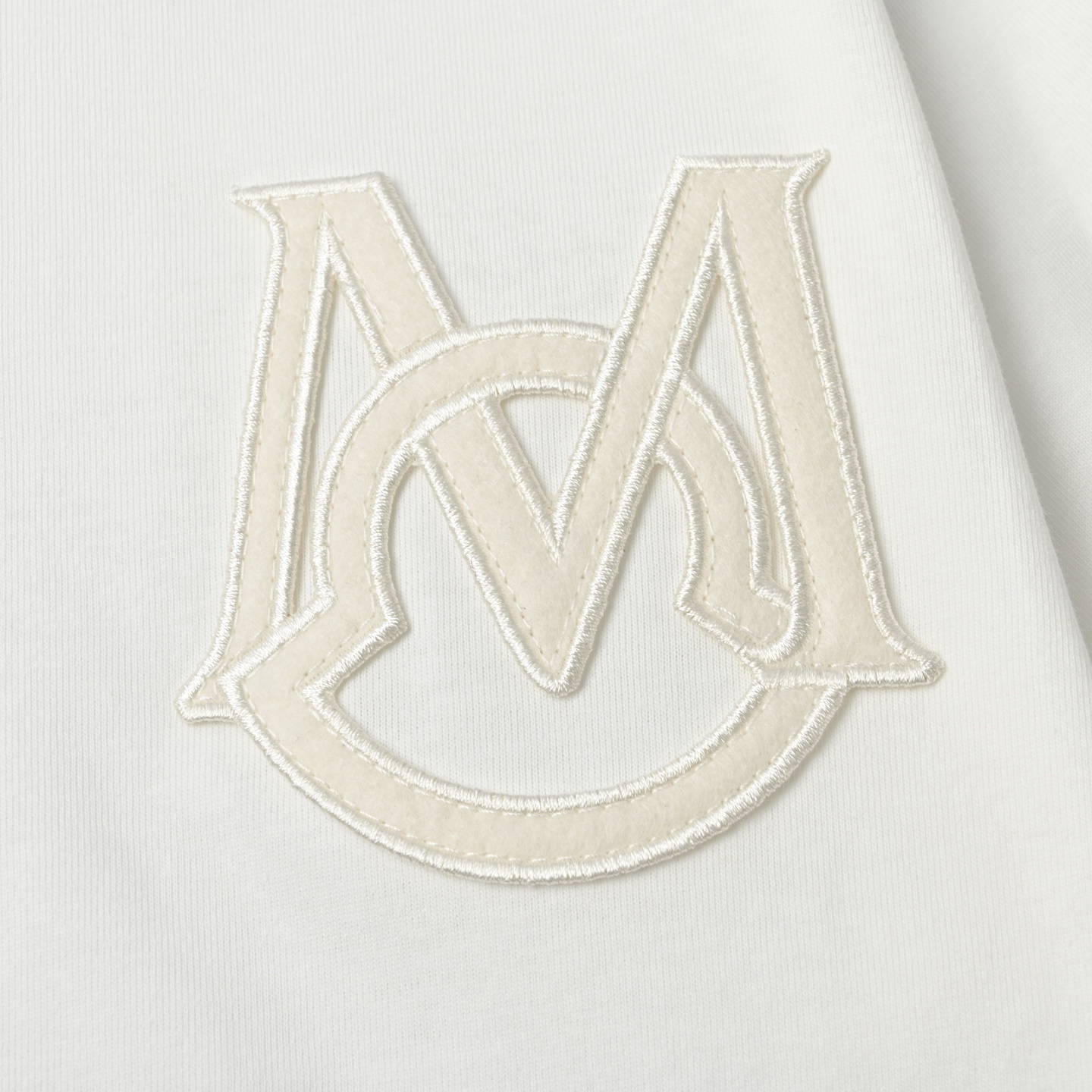 MONCLER蒙口M字母猫耳朵logo圆领短袖T恤-Chinese UA Cheap High Quatity Brand Clothes Bags handbags Sneakers wholesale wholesaler seller from China Factory suppliers Fashion Clothing Shoes best Quality Beautiful Price MONCLER蒙口M字母猫耳朵logo圆领短袖T恤