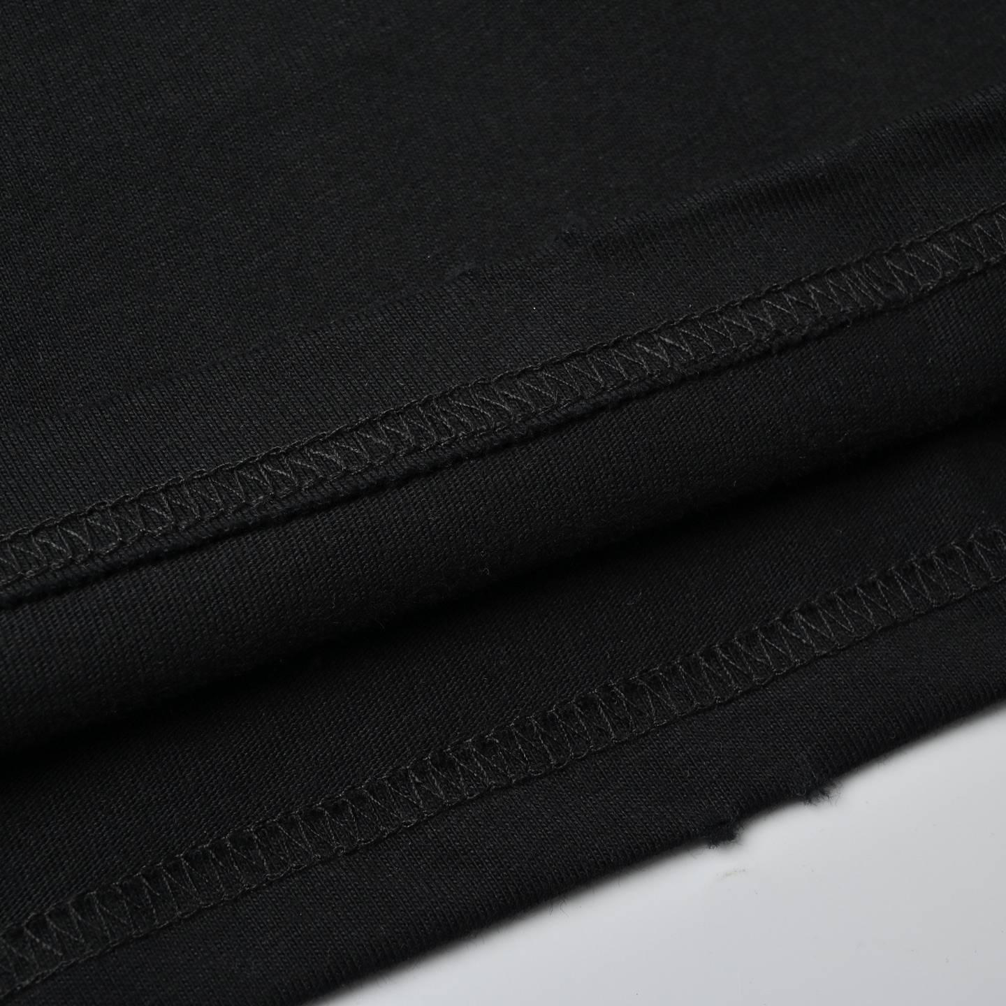 Balenciaga 巴黎世家 银白胶带短袖T恤