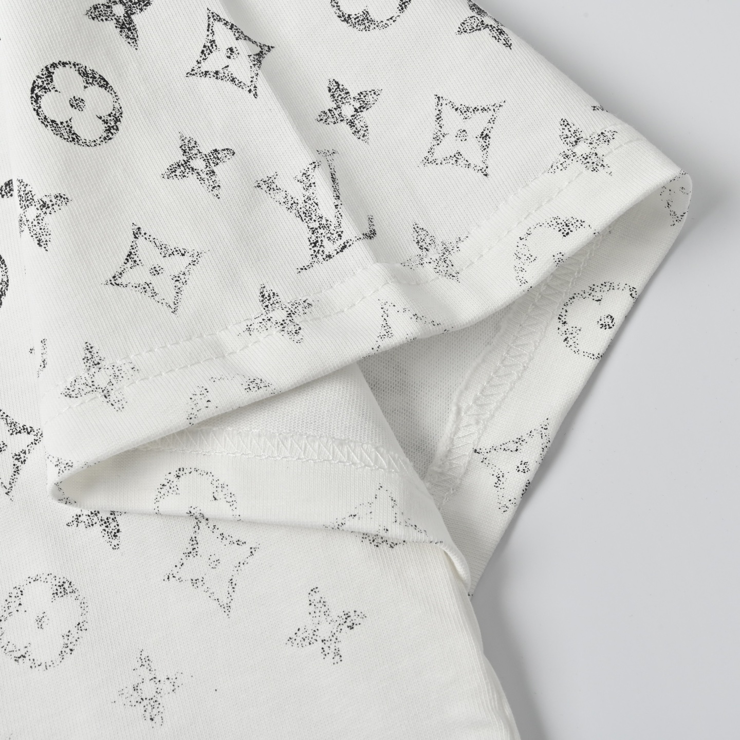 Louis Vuitton 路易威登 满印渐变短袖T恤