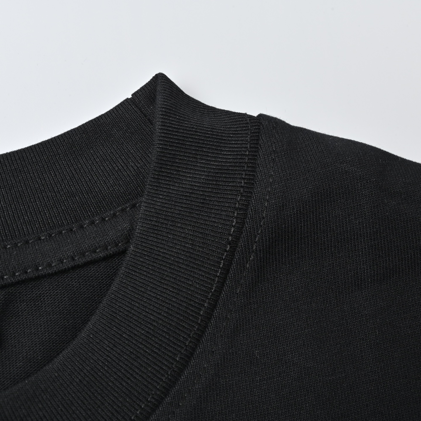 miumiu 帆布鞋印花短袖T恤 纯色T恤简约大气