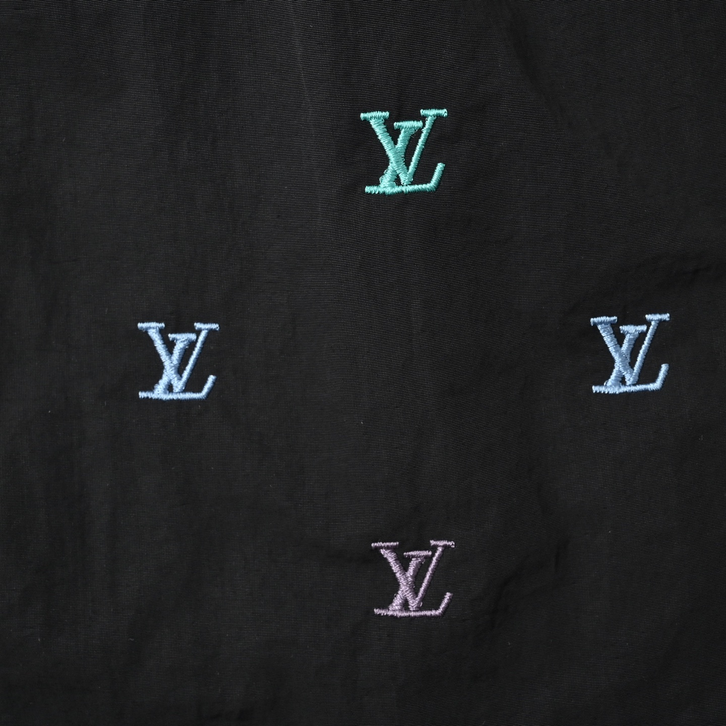Louis Vuitton 路易威登 渐变满印沙滩短裤