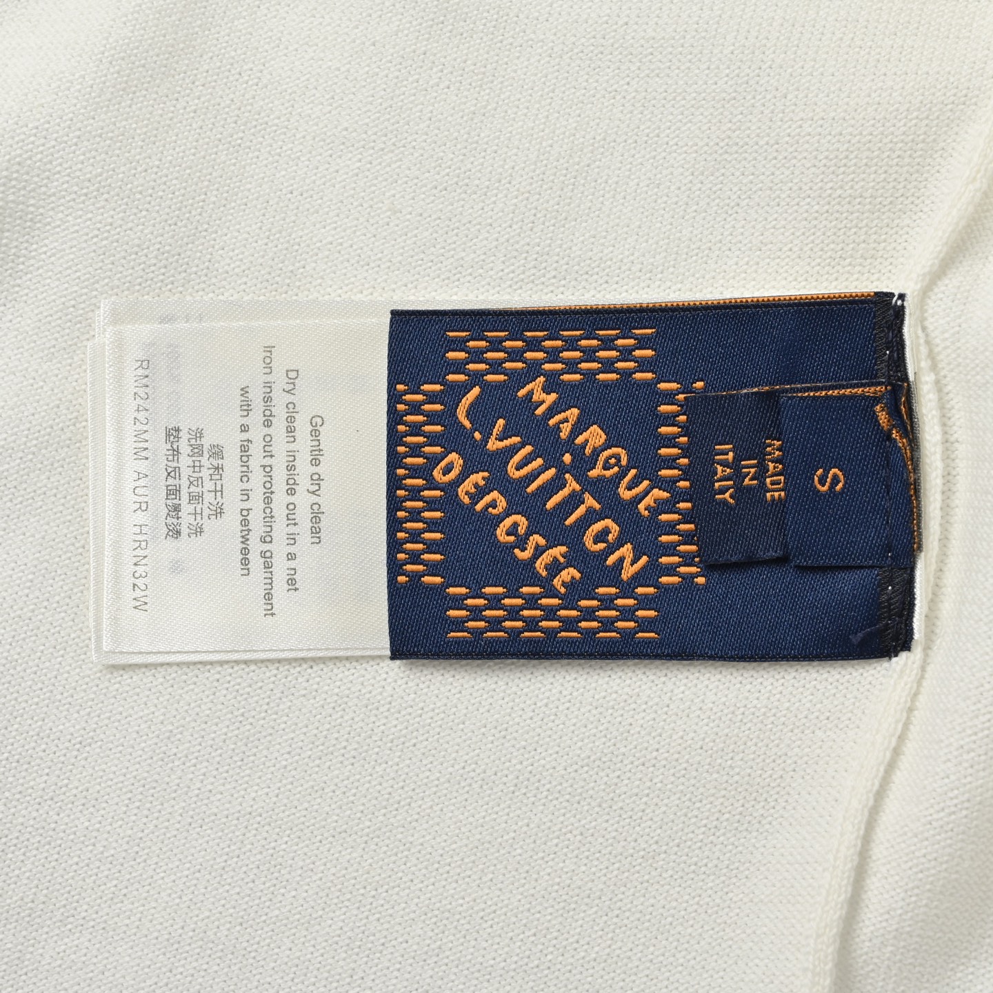 Louis Vuitton 双袖提花短袖T恤-Chinese UA Cheap High Quatity Brand Clothes Bags handbags Sneakers wholesale wholesaler seller from China Factory suppliers Fashion Clothing Shoes best Quality Beautiful Price Louis Vuitton 双袖提花短袖T恤