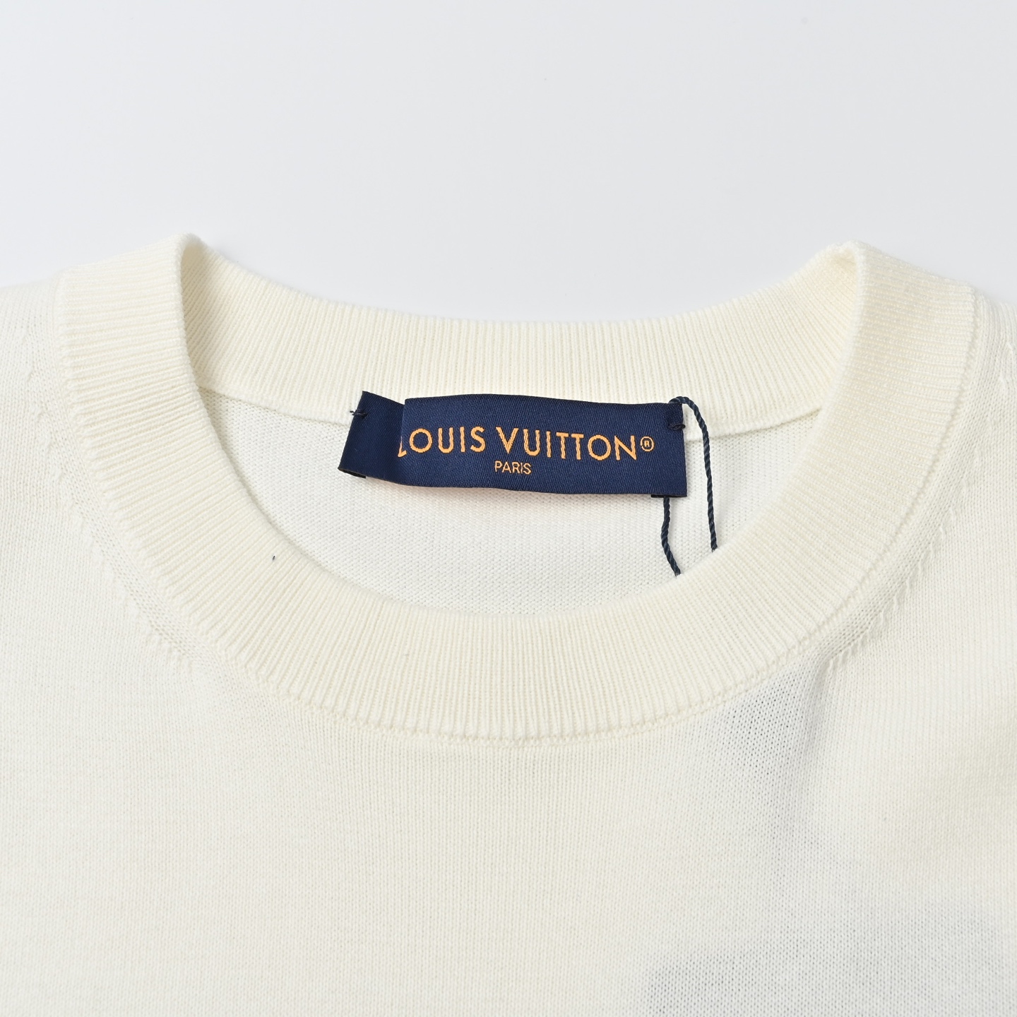 Louis Vuitton 双袖提花短袖T恤-Chinese UA Cheap High Quatity Brand Clothes Bags handbags Sneakers wholesale wholesaler seller from China Factory suppliers Fashion Clothing Shoes best Quality Beautiful Price Louis Vuitton 双袖提花短袖T恤