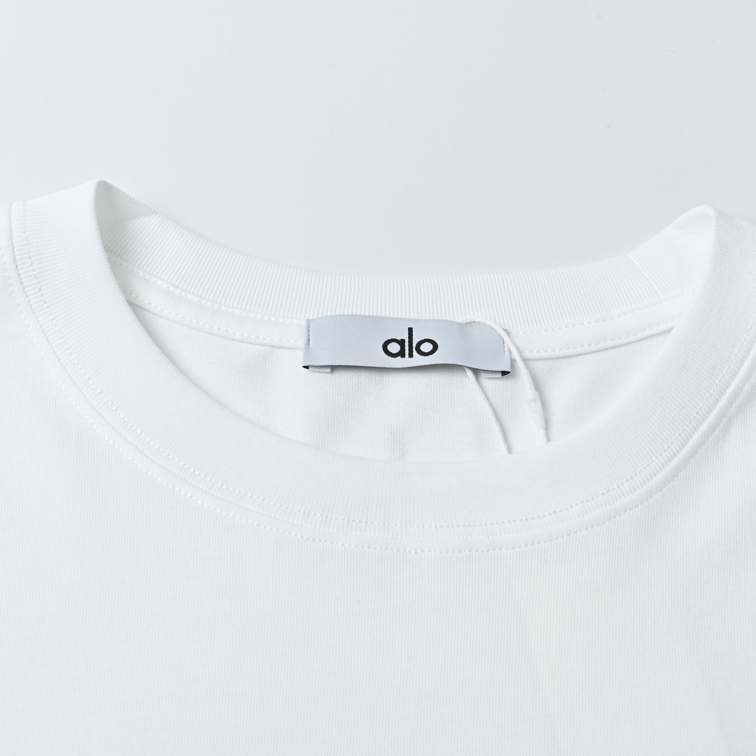 Alo Yoga 简约字母纯色短袖T恤