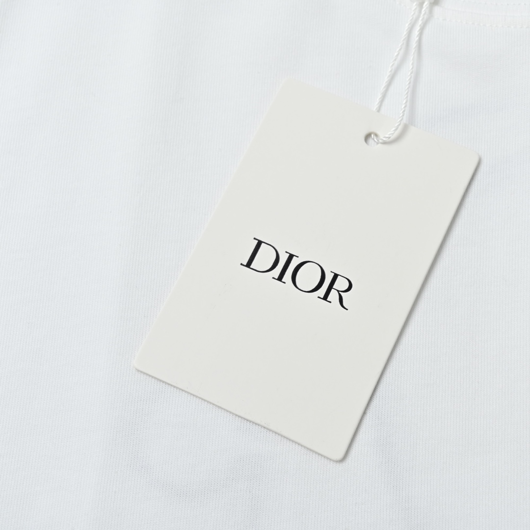 Dior 迪奥 花卉刺绣字母短袖T恤 经典的胸前大立体刺绣LOGO打造