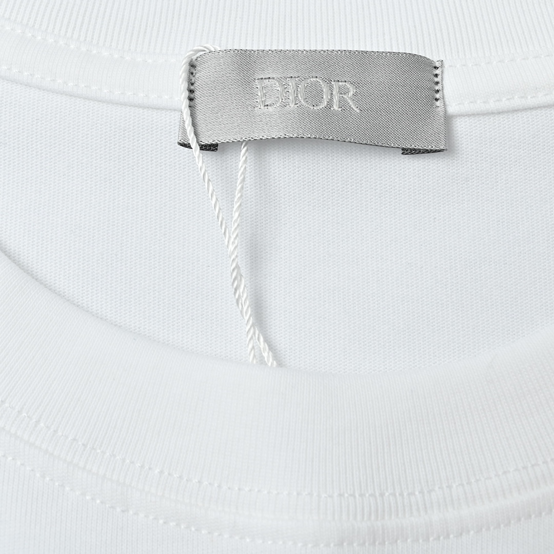 Dior 迪奥 花卉刺绣字母短袖T恤 经典的胸前大立体刺绣LOGO打造