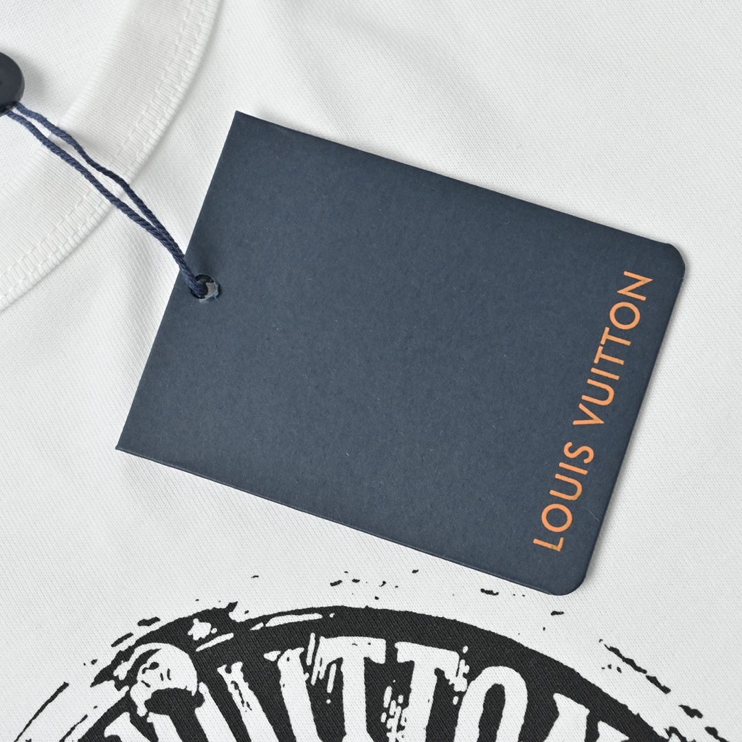 Louis Vuitton 路易威登 25Ss春夏新款 圆圈logo印花圆领短袖T恤-Chinese UA Cheap High Quatity Brand Clothes Bags handbags Sneakers wholesale wholesaler seller from China Factory suppliers Fashion Clothing Shoes best Quality Beautiful Price Louis Vuitton 路易威登 25Ss春夏新款 圆圈logo印花圆领短袖T恤