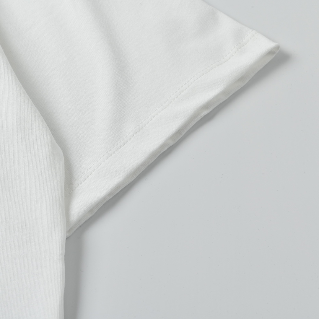 Louis Vuitton 路易威登 25Ss春夏新款 圆圈logo印花圆领短袖T恤-Chinese UA Cheap High Quatity Brand Clothes Bags handbags Sneakers wholesale wholesaler seller from China Factory suppliers Fashion Clothing Shoes best Quality Beautiful Price Louis Vuitton 路易威登 25Ss春夏新款 圆圈logo印花圆领短袖T恤