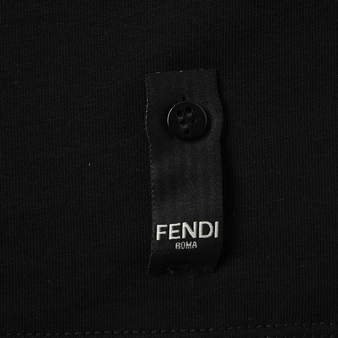 Fendi 芬迪 彩F拉链口袋短袖T恤