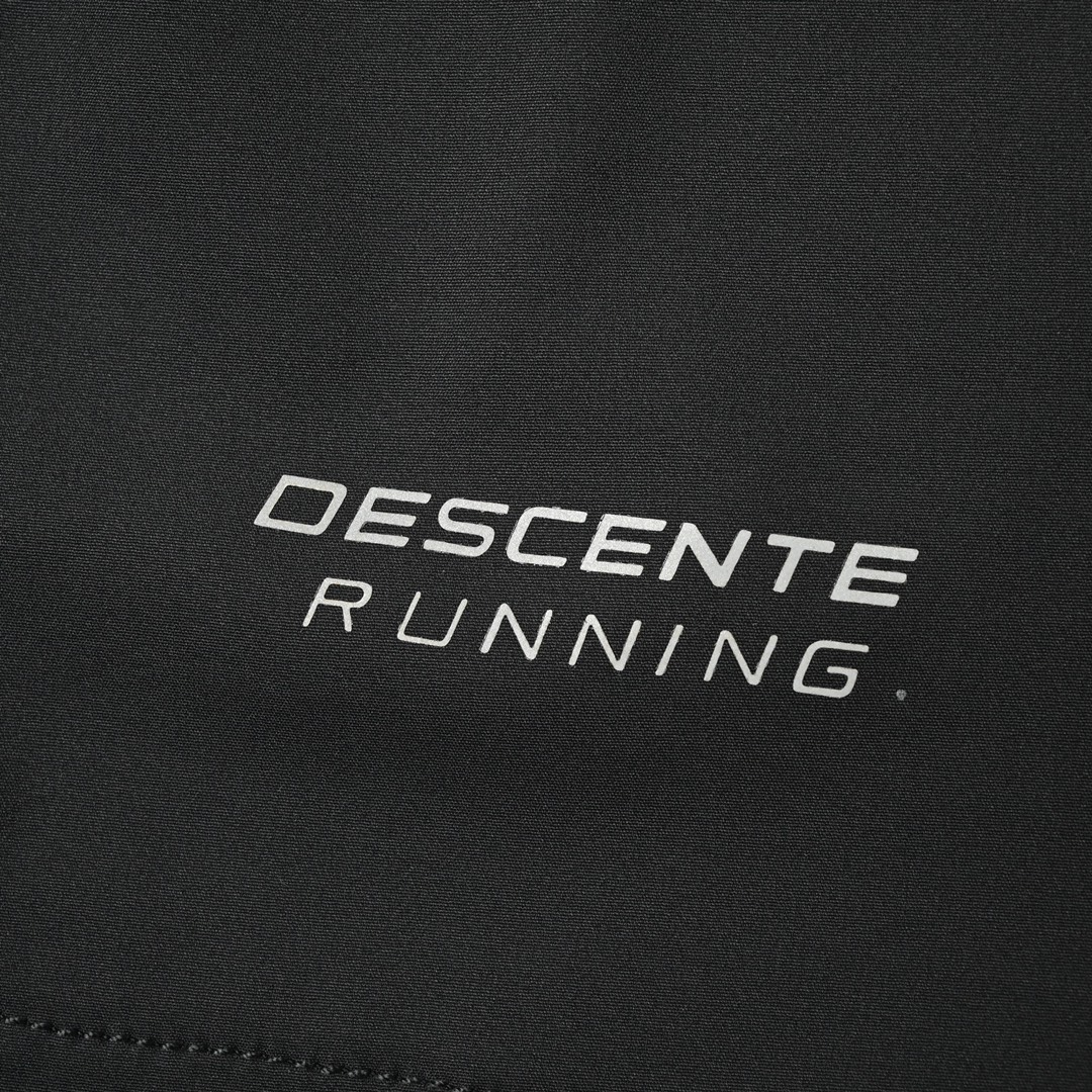Descente 迪桑特 轻薄弹力速干跑步运动健身训练五分短裤