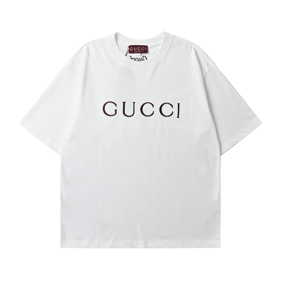 Gucci 古驰 简约字母刺绣logo图案短袖-Chinese UA Cheap High Quatity Brand Clothes Bags handbags Sneakers wholesale wholesaler seller from China Factory suppliers Fashion Clothing Shoes best Quality Beautiful Price Gucci 古驰 简约字母刺绣logo图案短袖