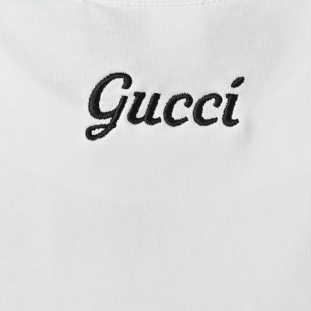 Gucci 古驰 简约字母刺绣logo图案短袖-Chinese UA Cheap High Quatity Brand Clothes Bags handbags Sneakers wholesale wholesaler seller from China Factory suppliers Fashion Clothing Shoes best Quality Beautiful Price Gucci 古驰 简约字母刺绣logo图案短袖