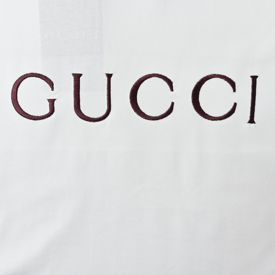 Gucci 古驰 简约字母刺绣logo图案短袖-Chinese UA Cheap High Quatity Brand Clothes Bags handbags Sneakers wholesale wholesaler seller from China Factory suppliers Fashion Clothing Shoes best Quality Beautiful Price Gucci 古驰 简约字母刺绣logo图案短袖