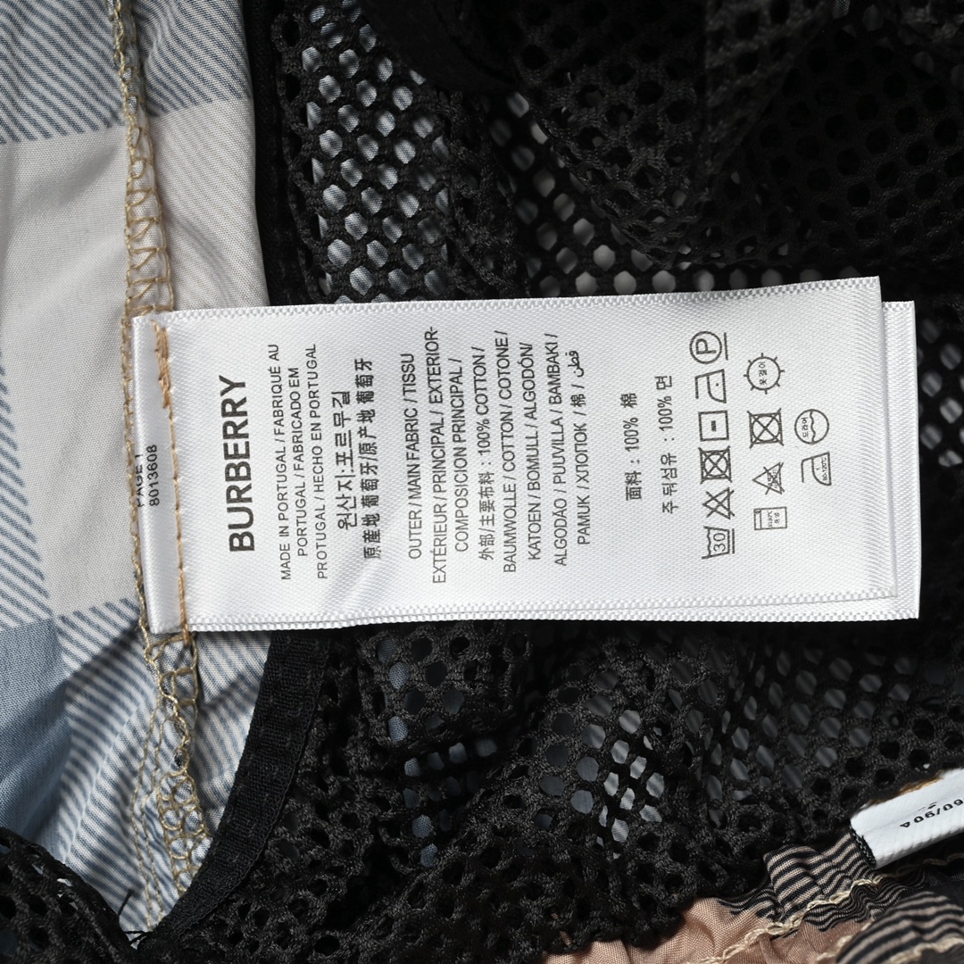 Burberry 巴宝莉 经典大格子沙滩短裤