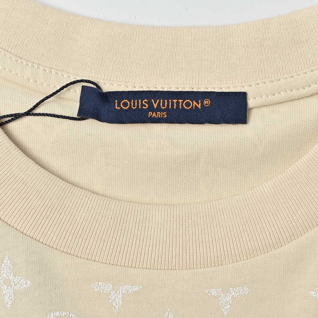 Louis Vuitton 路易威登 肩部满印渐变短袖