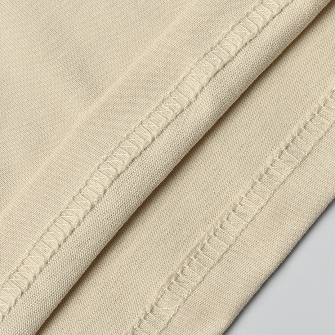 Louis Vuitton 路易威登 肩部满印渐变短袖