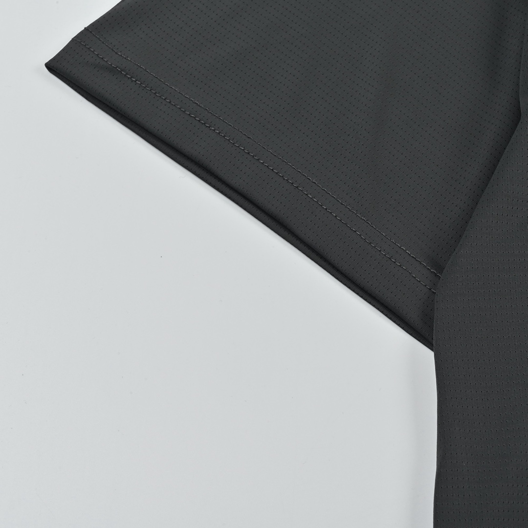 昂跑速干短袖On热门畅销款 Club-T 将成为你衣橱内屡穿不腻的长青单品 黑色/白色/灰色-Chinese UA Cheap High Quatity Brand Clothes Bags handbags Sneakers wholesale wholesaler seller from China Factory suppliers Fashion Clothing Shoes best Quality Beautiful Price 昂跑速干短袖On热门畅销款 Club-T 将成为你衣橱内屡穿不腻的长青单品 黑色/白色/灰色