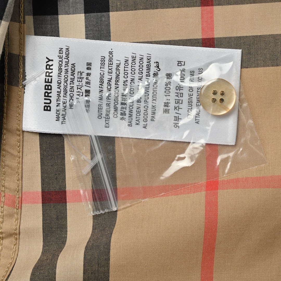 Burberry 巴宝莉 经典款短袖格子衬衫 男士新款斜格纹棉绸府短袖衬衫-Chinese UA Cheap High Quatity Brand Clothes Bags handbags Sneakers wholesale wholesaler seller from China Factory suppliers Fashion Clothing Shoes best Quality Beautiful Price Burberry 巴宝莉 经典款短袖格子衬衫 男士新款斜格纹棉绸府短袖衬衫