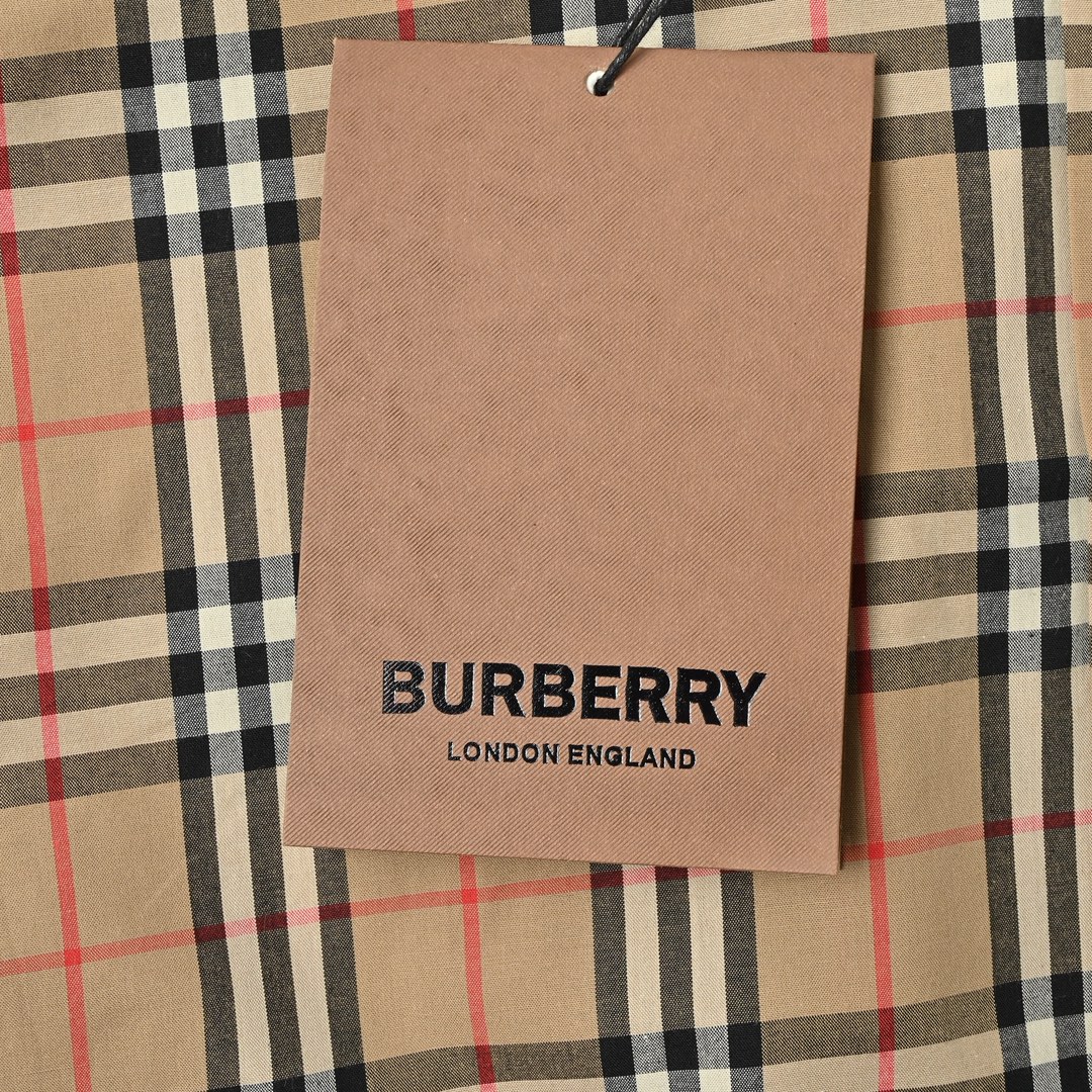 Burberry 巴宝莉 细线格纹短袖格子衬衫 男士新款斜格纹棉绸府短袖衬衫-Chinese UA Cheap High Quatity Brand Clothes Bags handbags Sneakers wholesale wholesaler seller from China Factory suppliers Fashion Clothing Shoes best Quality Beautiful Price Burberry 巴宝莉 细线格纹短袖格子衬衫 男士新款斜格纹棉绸府短袖衬衫