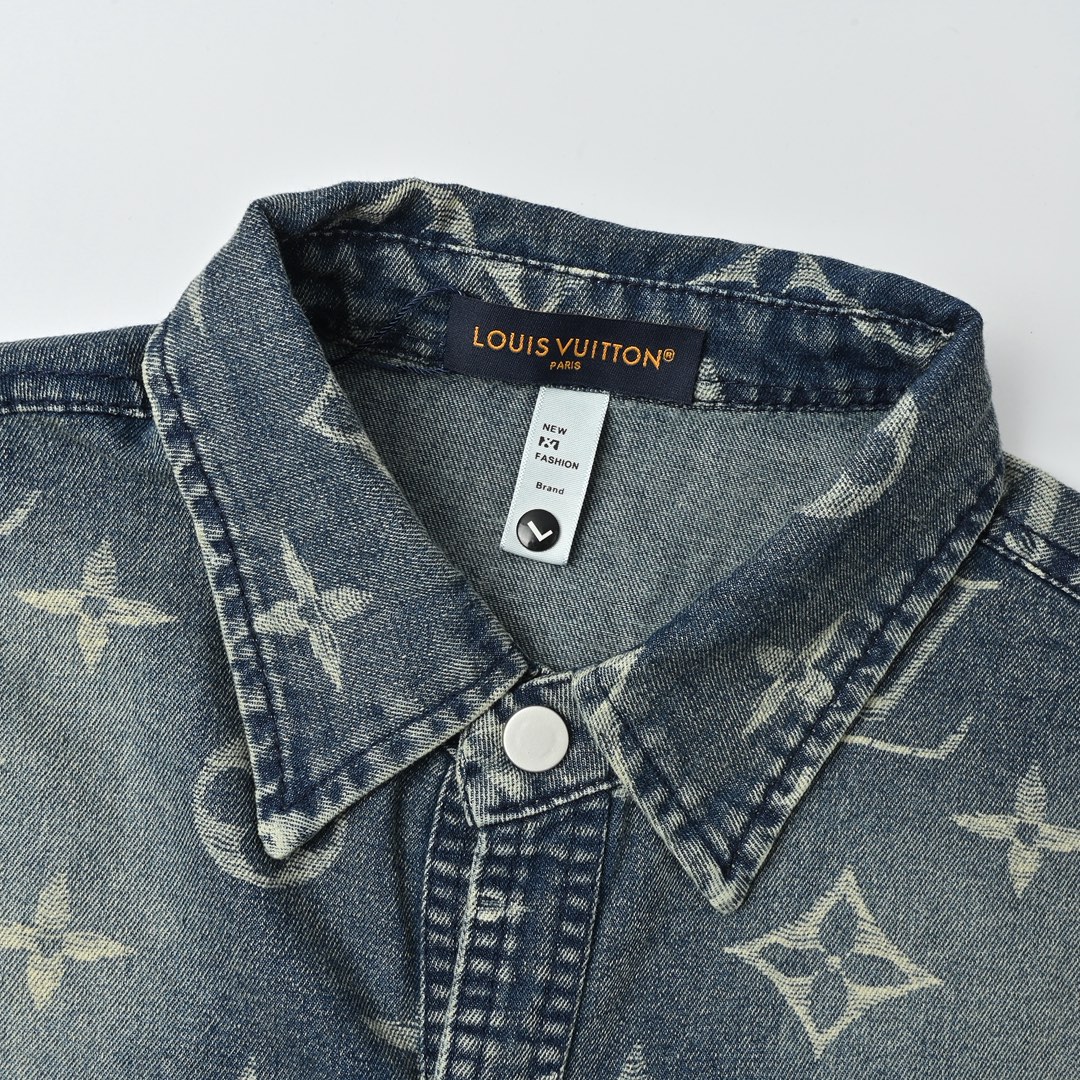 Louis Vuitton路易威登24ss新款老花牛仔短袖衬衫-Chinese UA Cheap High Quatity Brand Clothes Bags handbags Sneakers wholesale wholesaler seller from China Factory suppliers Fashion Clothing Shoes best Quality Beautiful Price Louis Vuitton路易威登24ss新款老花牛仔短袖衬衫