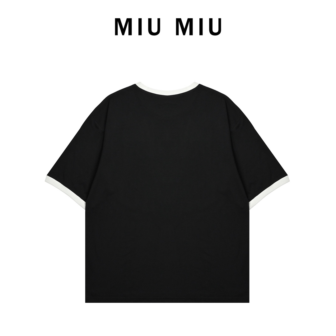 Miumiu 24SS 刺绣徽标拼色短袖-Chinese UA Cheap High Quatity Brand Clothes Bags handbags Sneakers wholesale wholesaler seller from China Factory suppliers Fashion Clothing Shoes best Quality Beautiful Price Miumiu 24SS 刺绣徽标拼色短袖