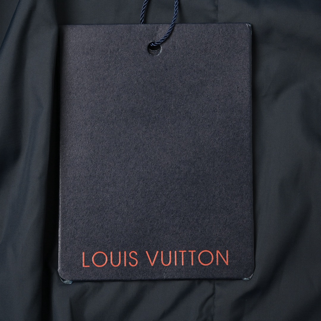 Louis Vuitton 路易威登 25SS 印花防风夹克外套-Chinese UA Cheap High Quatity Brand Clothes Bags handbags Sneakers wholesale wholesaler seller from China Factory suppliers Fashion Clothing Shoes best Quality Beautiful Price Louis Vuitton 路易威登 25SS 印花防风夹克外套