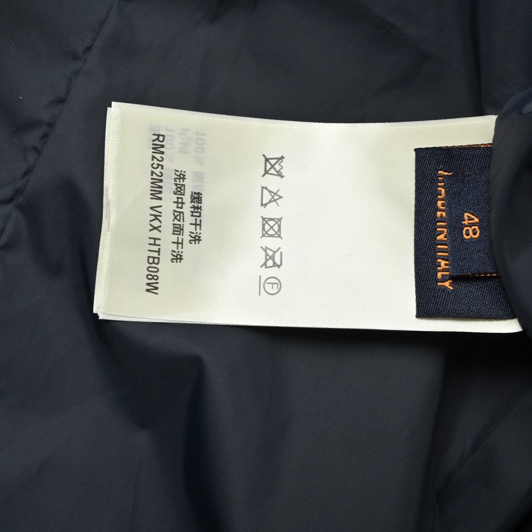 Louis Vuitton 路易威登 25SS 印花防风夹克外套-Chinese UA Cheap High Quatity Brand Clothes Bags handbags Sneakers wholesale wholesaler seller from China Factory suppliers Fashion Clothing Shoes best Quality Beautiful Price Louis Vuitton 路易威登 25SS 印花防风夹克外套