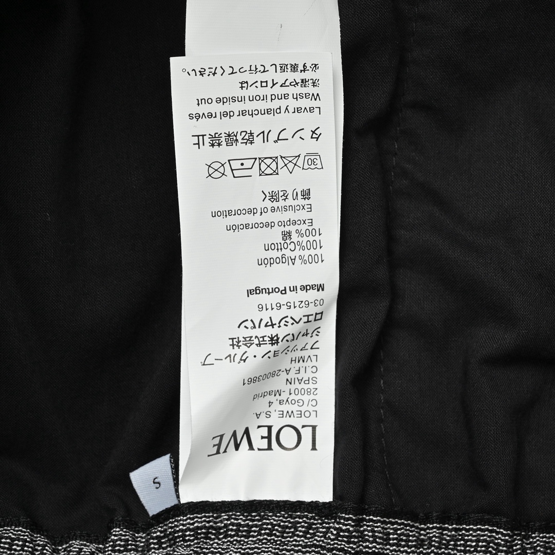 Loewe 罗意威 后袋镂空刺绣短裤-Chinese UA Cheap High Quatity Brand Clothes Bags handbags Sneakers wholesale wholesaler seller from China Factory suppliers Fashion Clothing Shoes best Quality Beautiful Price Loewe 罗意威 后袋镂空刺绣短裤