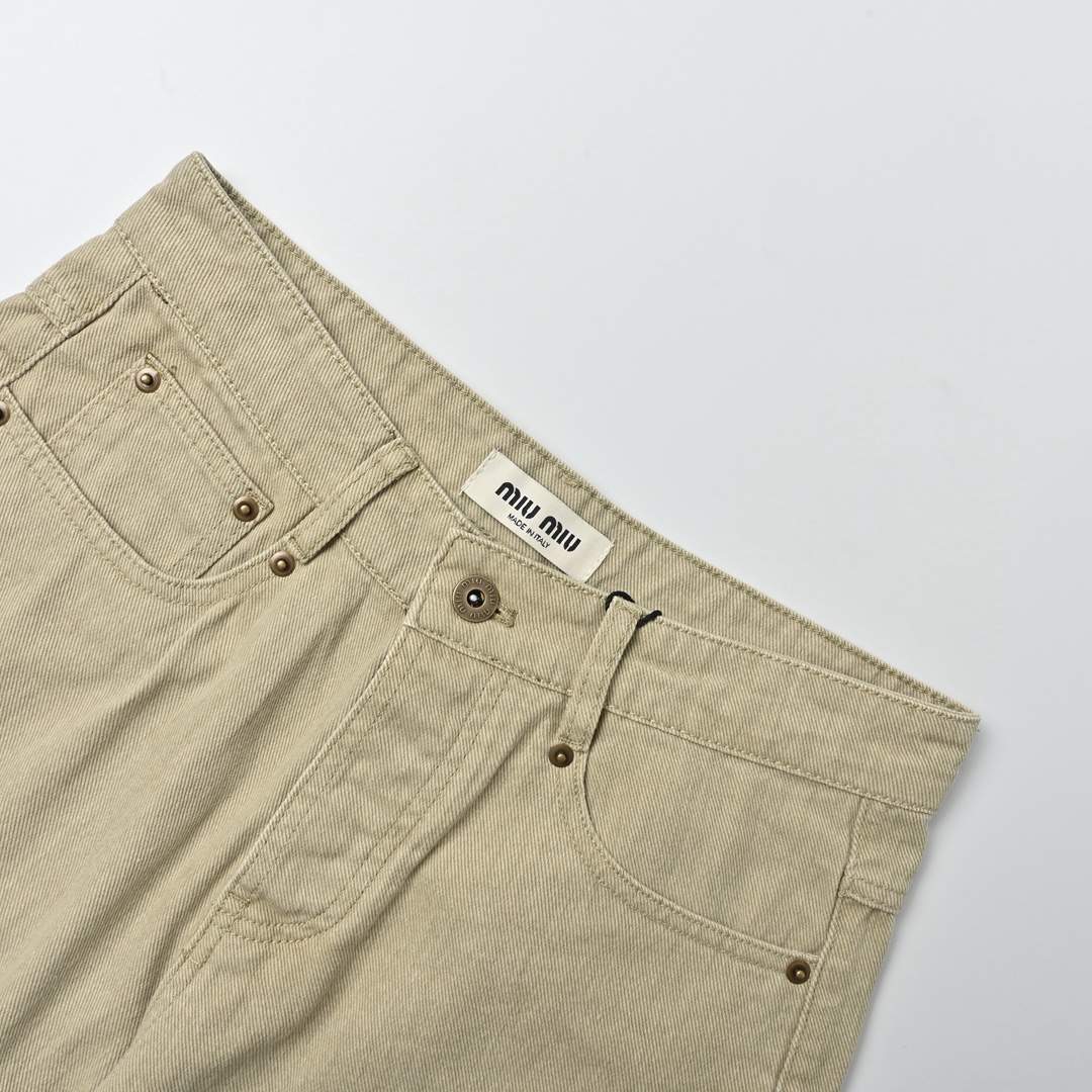 Miumiu 24SS 后袋徽标纯色直筒裤-Chinese UA Cheap High Quatity Brand Clothes Bags handbags Sneakers wholesale wholesaler seller from China Factory suppliers Fashion Clothing Shoes best Quality Beautiful Price Miumiu 24SS 后袋徽标纯色直筒裤