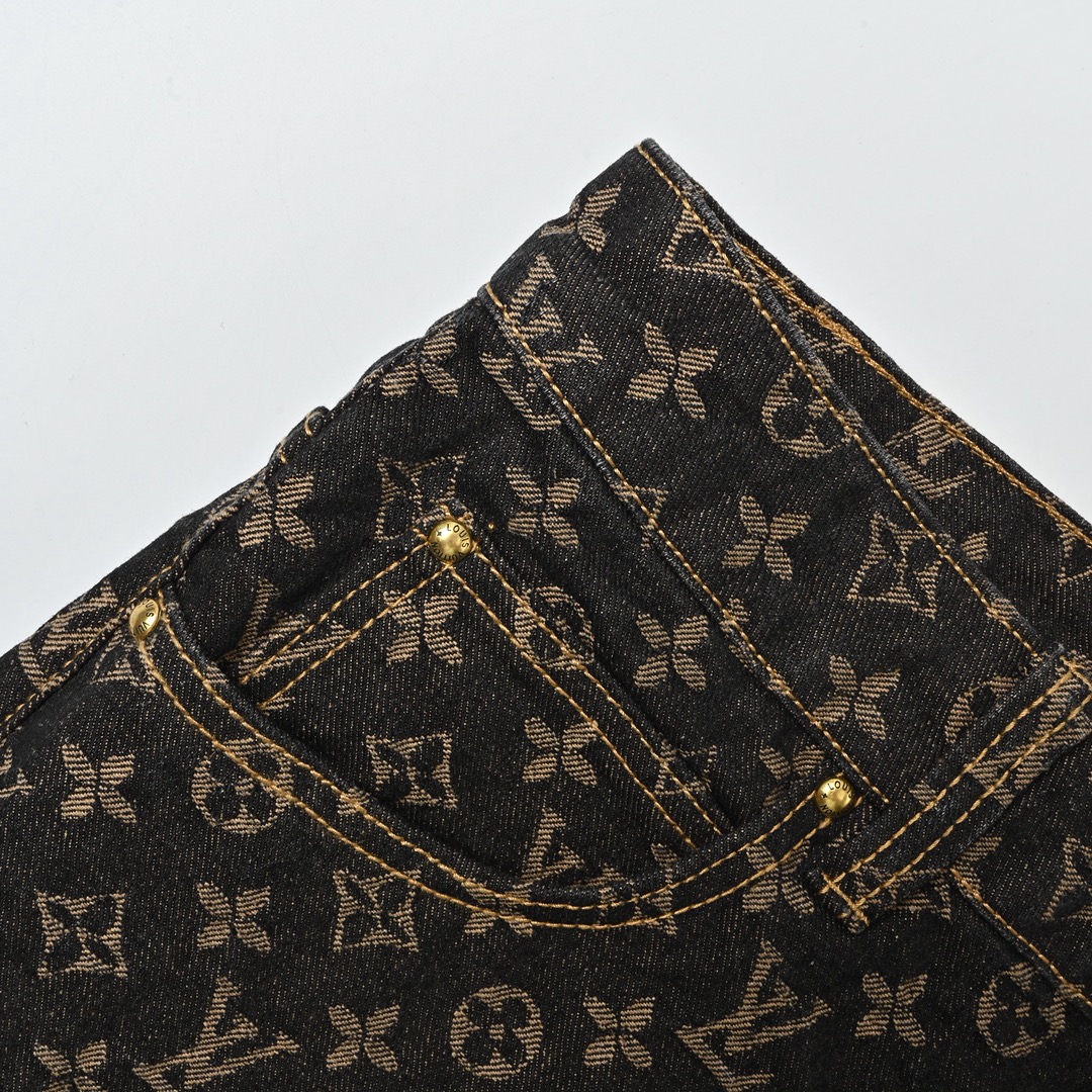 Louis Vuitton 路易威登 满印咖色牛仔裤-Chinese UA Cheap High Quatity Brand Clothes Bags handbags Sneakers wholesale wholesaler seller from China Factory suppliers Fashion Clothing Shoes best Quality Beautiful Price Louis Vuitton 路易威登 满印咖色牛仔裤