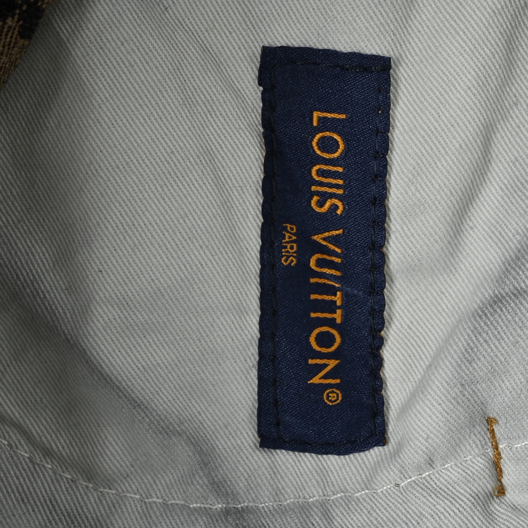 Louis Vuitton 路易威登 满印咖色牛仔裤-Chinese UA Cheap High Quatity Brand Clothes Bags handbags Sneakers wholesale wholesaler seller from China Factory suppliers Fashion Clothing Shoes best Quality Beautiful Price Louis Vuitton 路易威登 满印咖色牛仔裤
