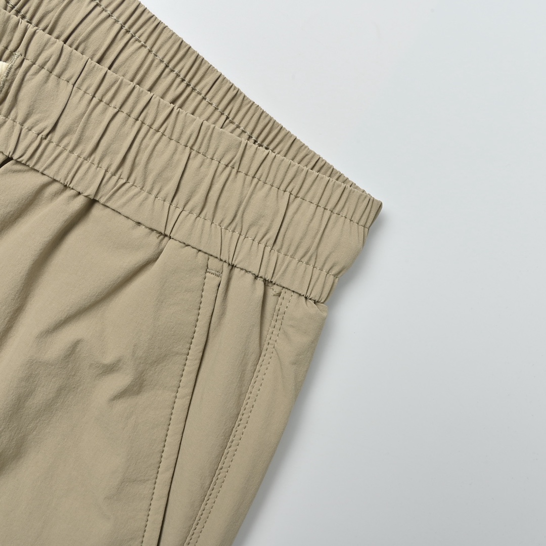 Alo 吸汗系列logo小标运动短裤-Chinese UA Cheap High Quatity Brand Clothes Bags handbags Sneakers wholesale wholesaler seller from China Factory suppliers Fashion Clothing Shoes best Quality Beautiful Price Alo 吸汗系列logo小标运动短裤