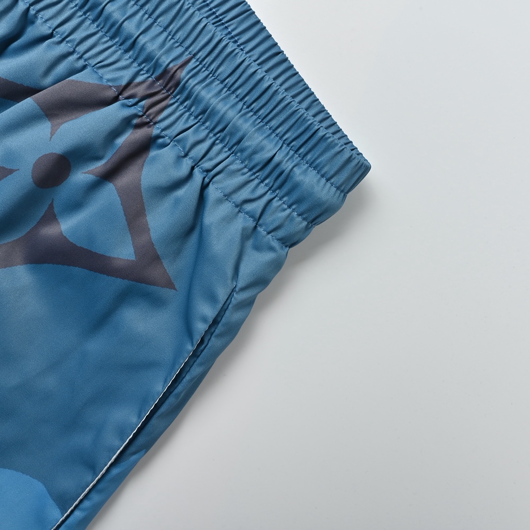 Louis Vuitton 路易威登 大印花图案渐变短裤 一款夏日短裤