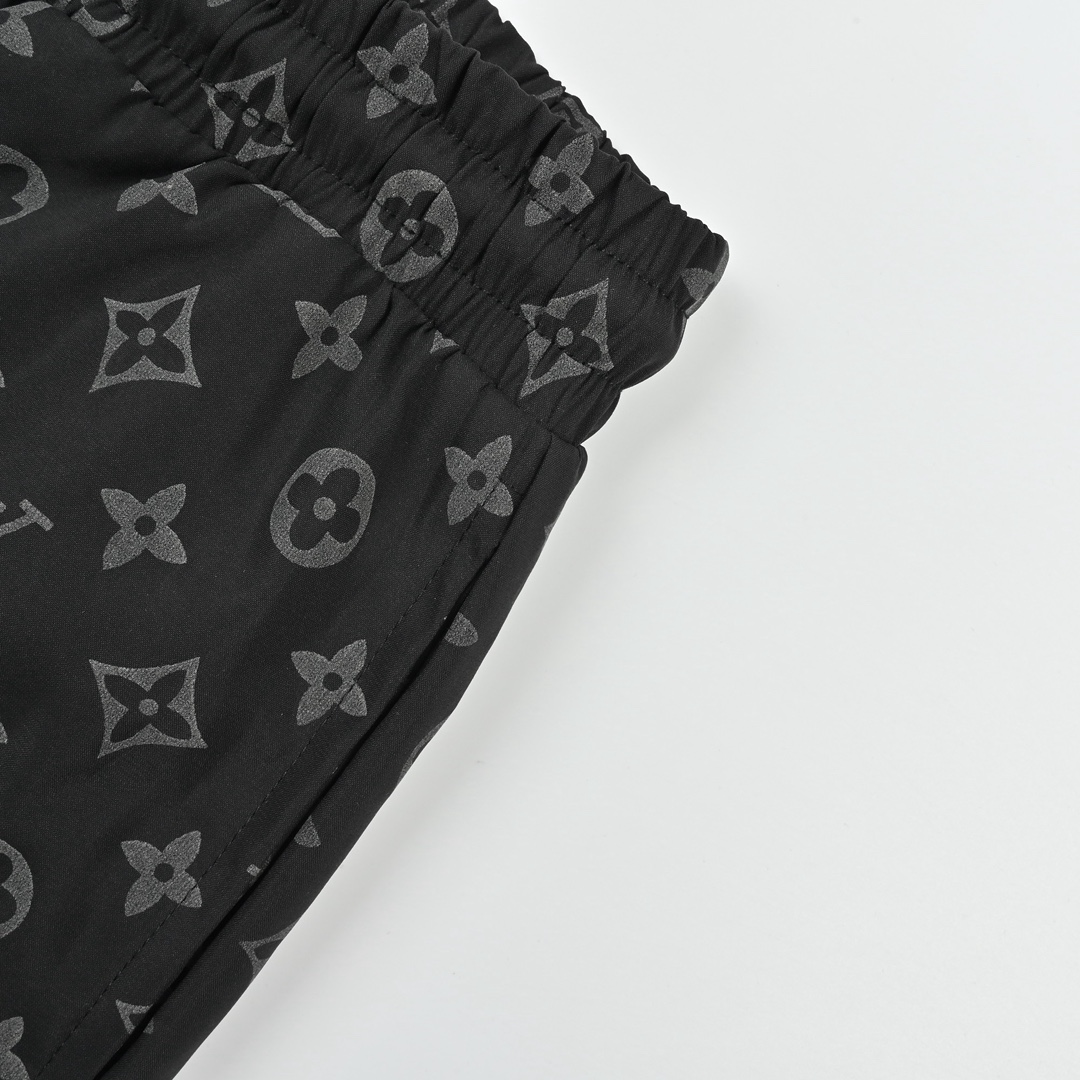LOUIS VUITTON/路易威登 满印老花沙滩短裤