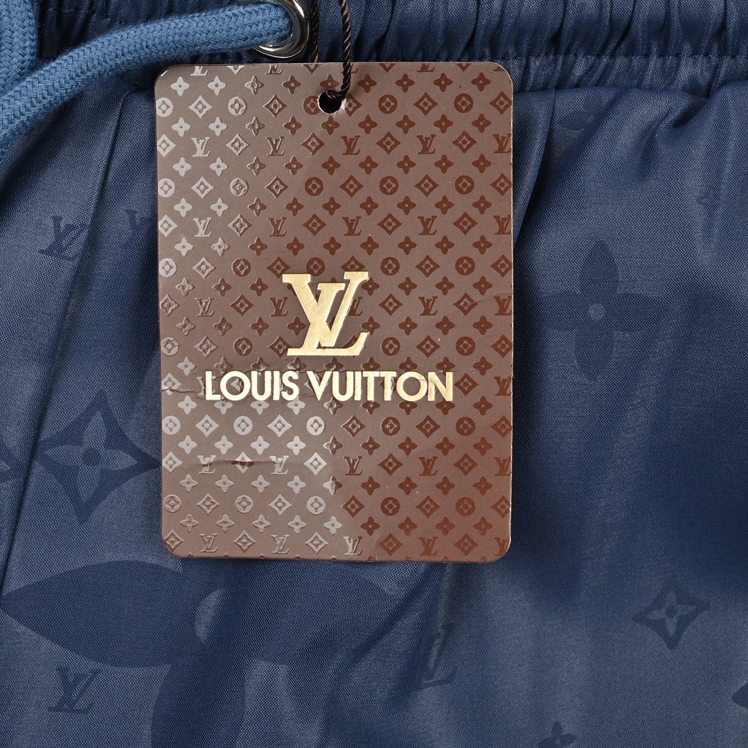 Louis Vuitton/路易威登 经典暗纹老花提花沙滩短裤-Chinese UA Cheap High Quatity Brand Clothes Bags handbags Sneakers wholesale wholesaler seller from China Factory suppliers Fashion Clothing Shoes best Quality Beautiful Price Louis Vuitton/路易威登 经典暗纹老花提花沙滩短裤