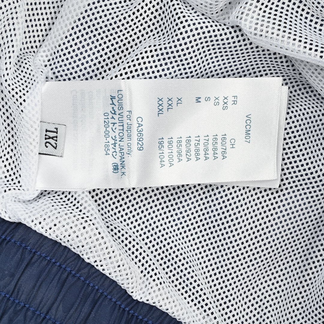 Louis Vuitton/路易威登 经典暗纹老花提花沙滩短裤-Chinese UA Cheap High Quatity Brand Clothes Bags handbags Sneakers wholesale wholesaler seller from China Factory suppliers Fashion Clothing Shoes best Quality Beautiful Price Louis Vuitton/路易威登 经典暗纹老花提花沙滩短裤