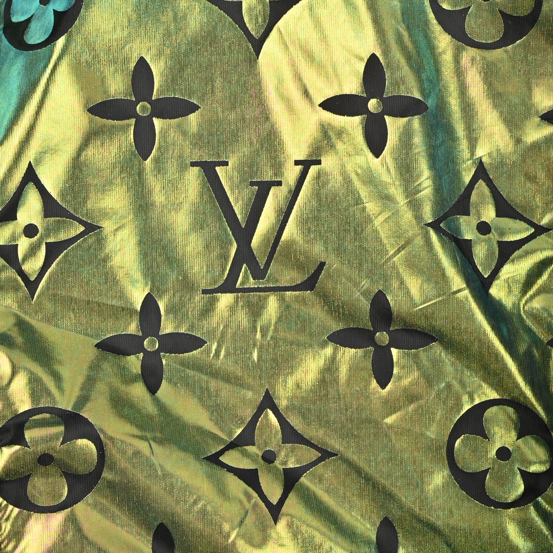 Louis Vuitton 路易威登 满印连帽夹克风衣外套 风衣这款LV连帽夹克
