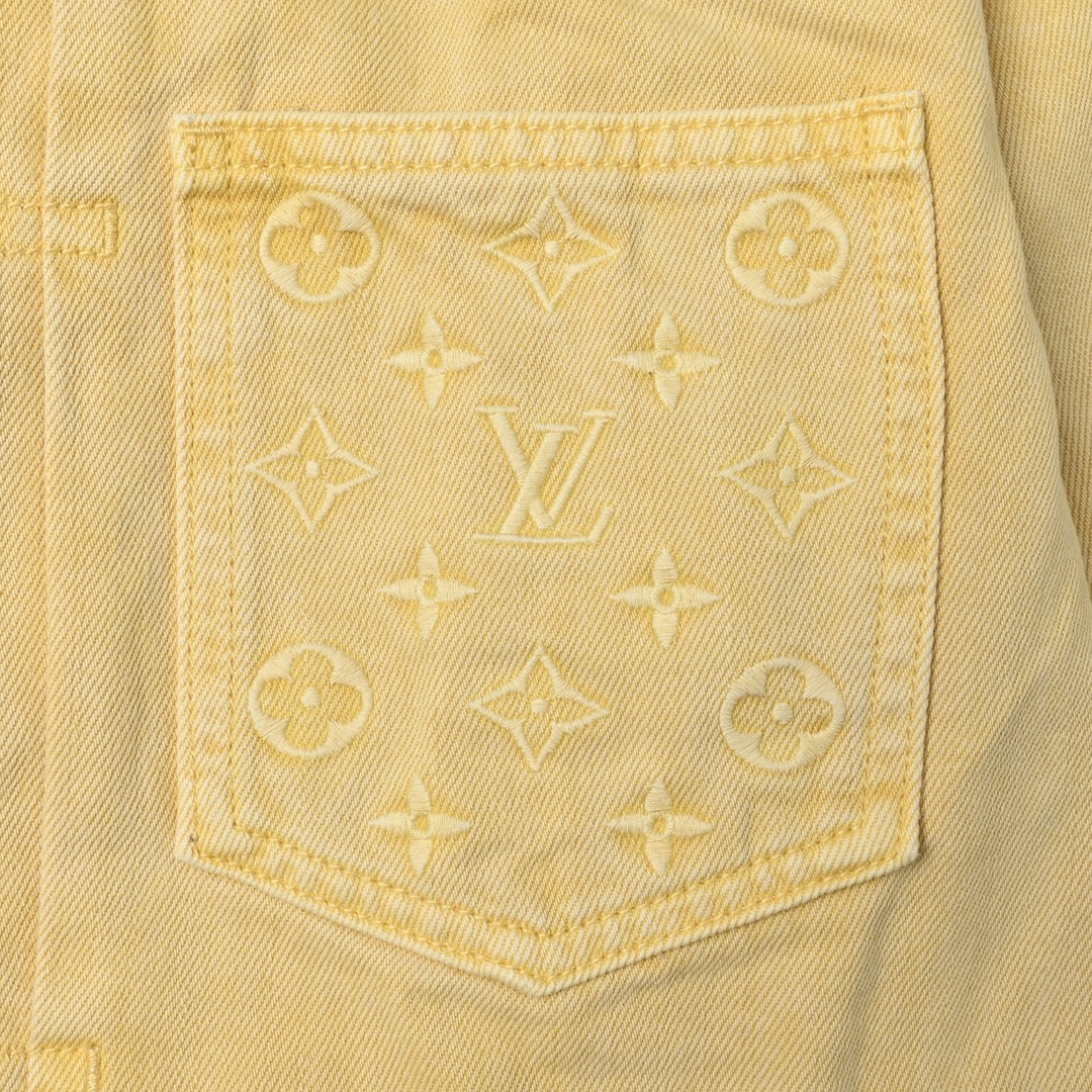 Louis Vuitton 路易威登 压花浮雕口袋牛仔外套-Chinese UA Cheap High Quatity Brand Clothes Bags handbags Sneakers wholesale wholesaler seller from China Factory suppliers Fashion Clothing Shoes best Quality Beautiful Price Louis Vuitton 路易威登 压花浮雕口袋牛仔外套