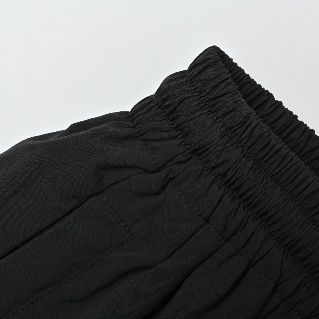 Balenciaga 巴黎世家×兰博基尼 新款联名套装长裤-Chinese UA Cheap High Quatity Brand Clothes Bags handbags Sneakers wholesale wholesaler seller from China Factory suppliers Fashion Clothing Shoes best Quality Beautiful Price Balenciaga 巴黎世家×兰博基尼 新款联名套装长裤