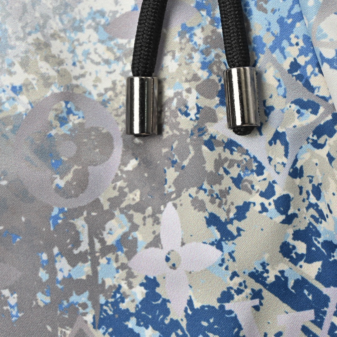 Louis Vuitton/路易威登 侧边条纹满印沙滩短裤-Chinese UA Cheap High Quatity Brand Clothes Bags handbags Sneakers wholesale wholesaler seller from China Factory suppliers Fashion Clothing Shoes best Quality Beautiful Price Louis Vuitton/路易威登 侧边条纹满印沙滩短裤