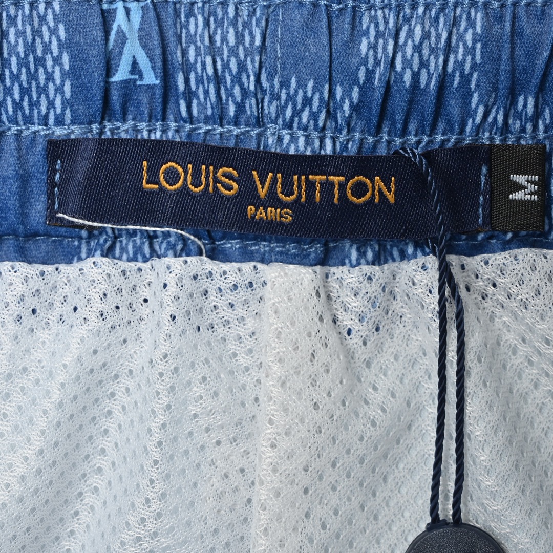 Louis Vuitton 棋盘格满印提花沙滩短裤