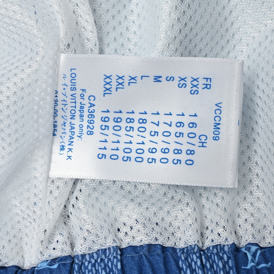 Louis Vuitton 棋盘格满印提花沙滩短裤